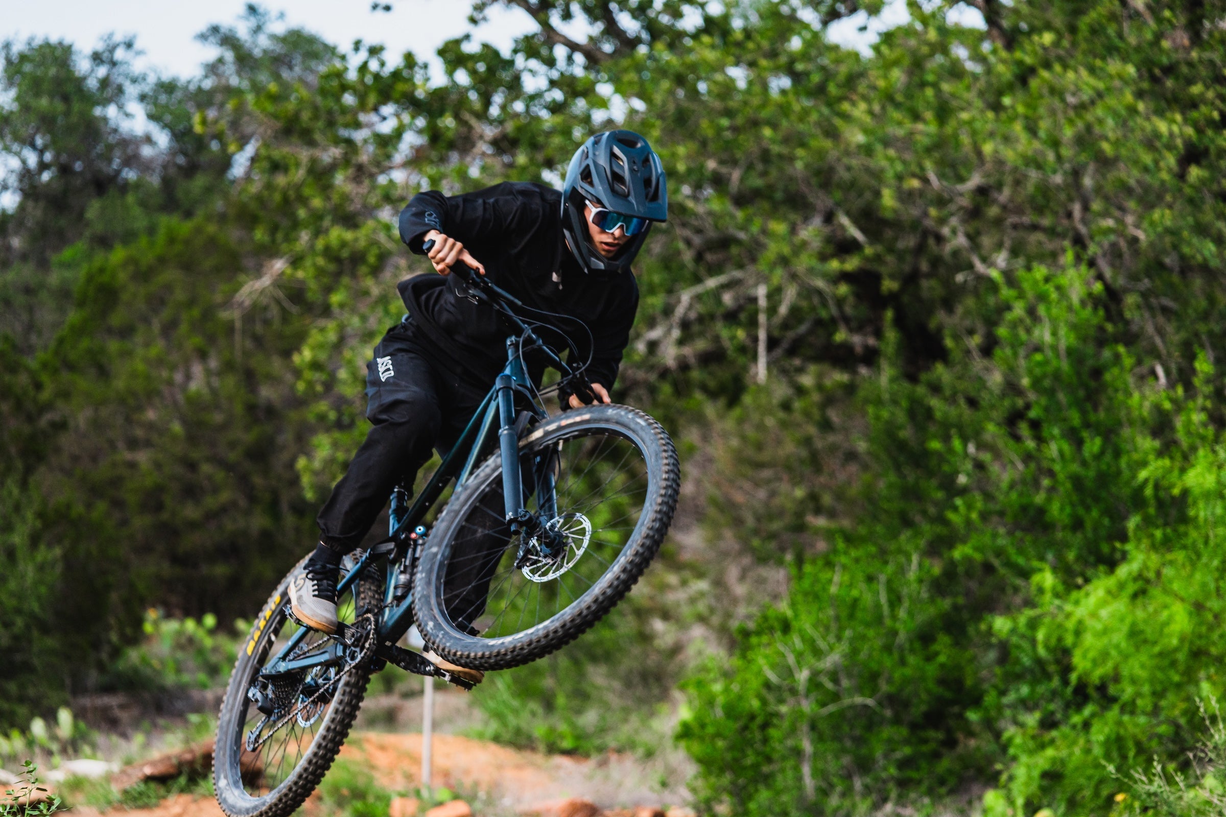 Why MTB Protective Gear Makes You Ride Faster, Harder, and Better