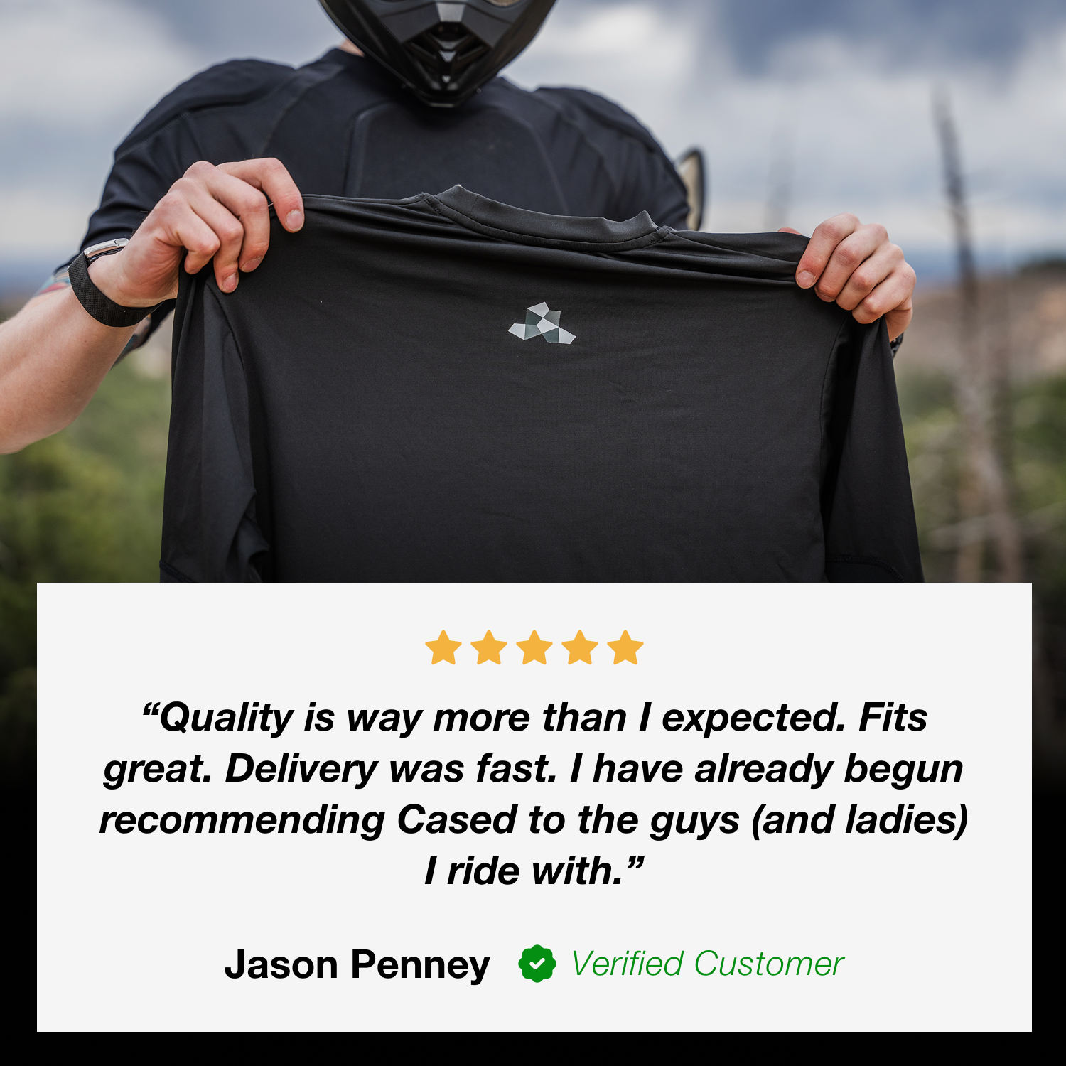 Five-star review of cased MTB/Moto jersey touting quality, fast delivery and comfortable fit.